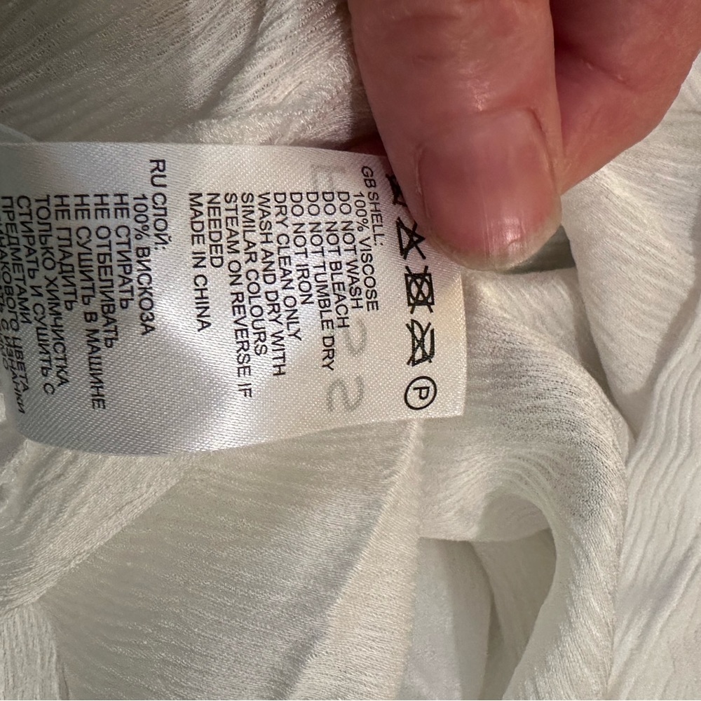 Reiss Bella crinkle flutter top 10 - Picture 7 of 7